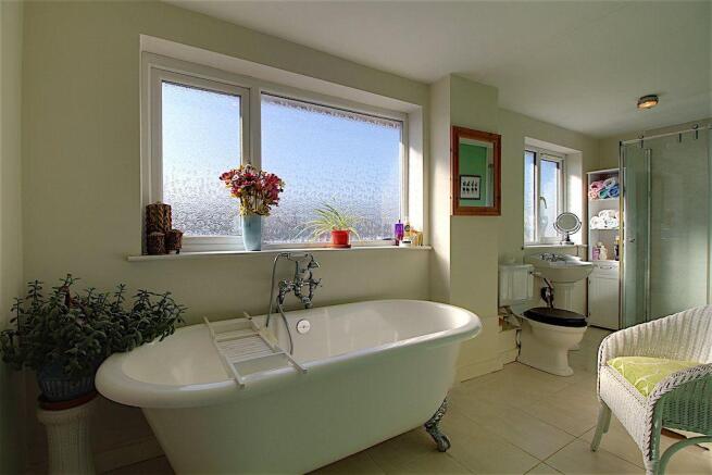 Bathroom (Family Bathroom)