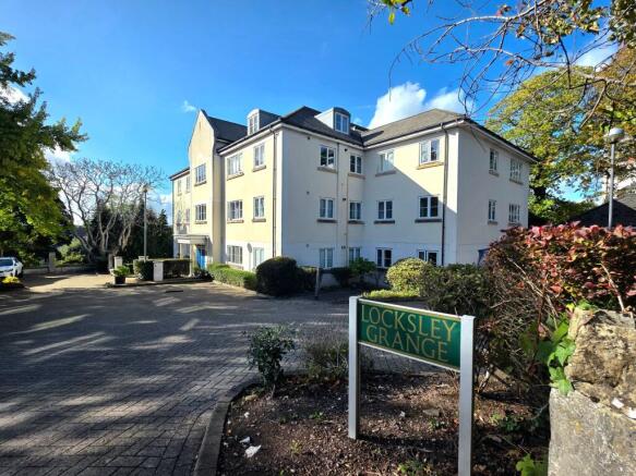 2-bed flat on St Marychurch Road, Torquay, £210,000