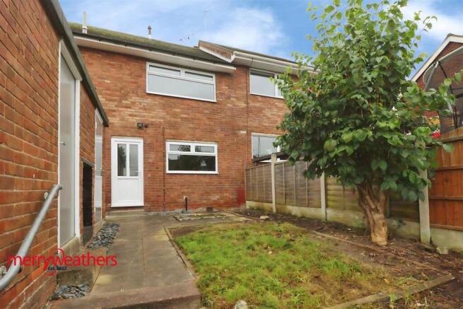 3 bed Terraced to rent Image 8