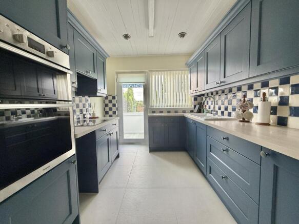 Enys Close, Truro photo 4
