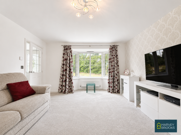 4 bed Detached for sale Image 4