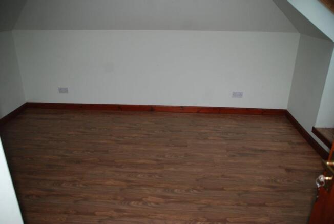 bedroom 3.JPG