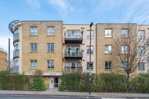 Flat 19, 49 Waterfall House, Brixton Water Lane, London SW2 1BF