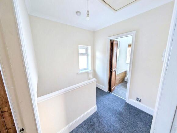 3 bed Semi-Detached for sale Image 12