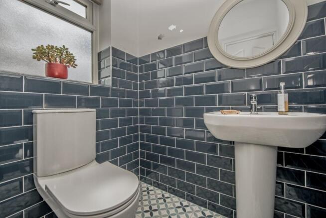 4 bed Semi-Detached for sale Image 11
