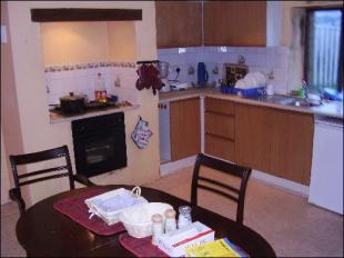 kitchen/dining room