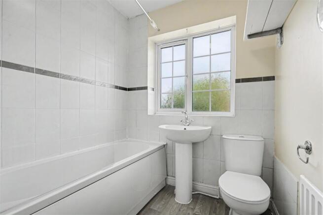Bathroom 1_1.jpeg