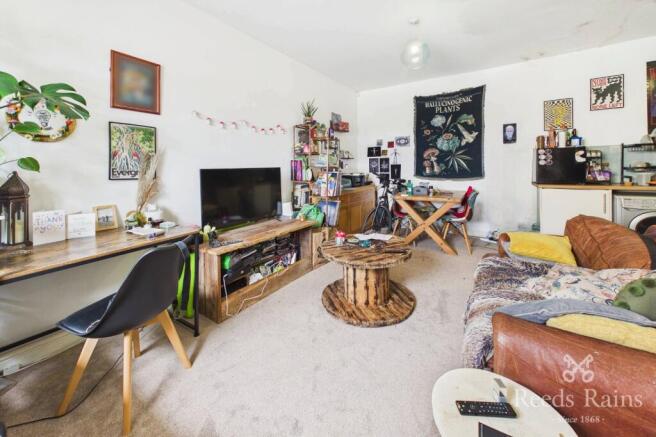 2 bed Terraced for sale Image 6