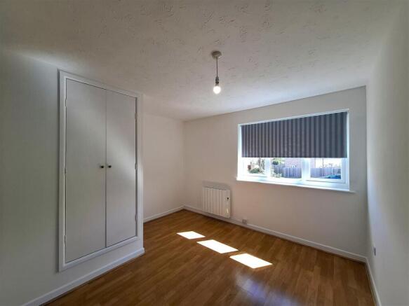 Bedroom 1.jpg