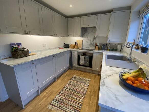 Clean lines with integrated appliances