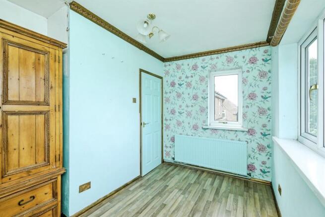 3 bed Semi-Detached for sale Image 12