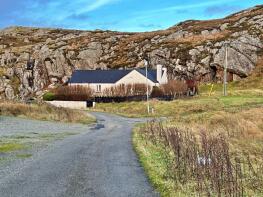 Capercaille Cottage, Outend, Isle Of Scalpay HS4 3YG