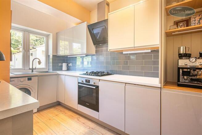 3 bed Semi-Detached for sale Image 6