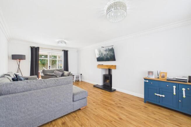 4 bed Detached for sale Image 4