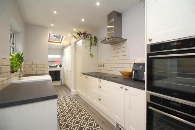 kitchen image 1 .JPG