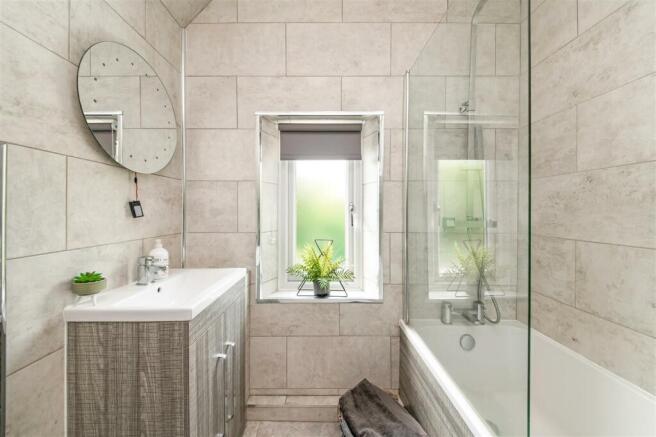 HOUSE BATHROOM