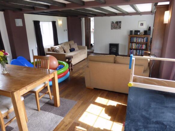 Photo 3