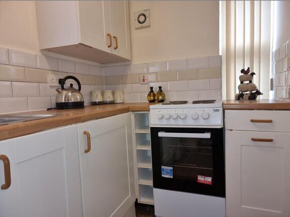 kitchen cooker