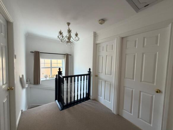 4 bed Detached for sale Image 6