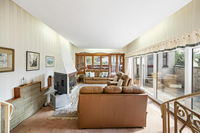 Chrislynn, 4 Knockhouse Road, Crossford, Fife photo 2