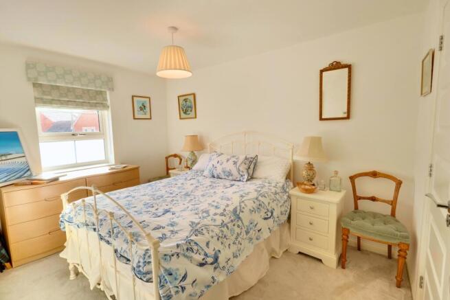 Foxglove Way, Clanfield photo 4
