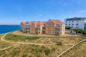 8, Headland Point, Headland Road, Newquay TR7 1EL