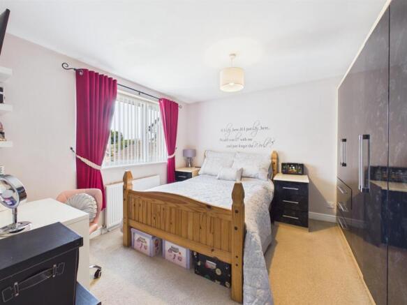 4 bed Terraced for sale Image 6
