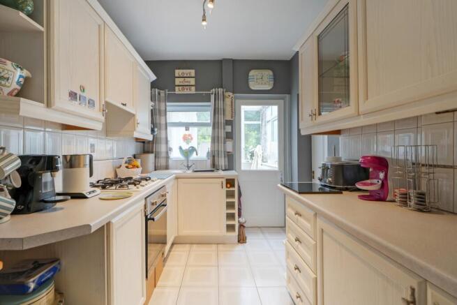 3 bed Semi-Detached for sale Image 10