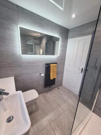 Main bath1