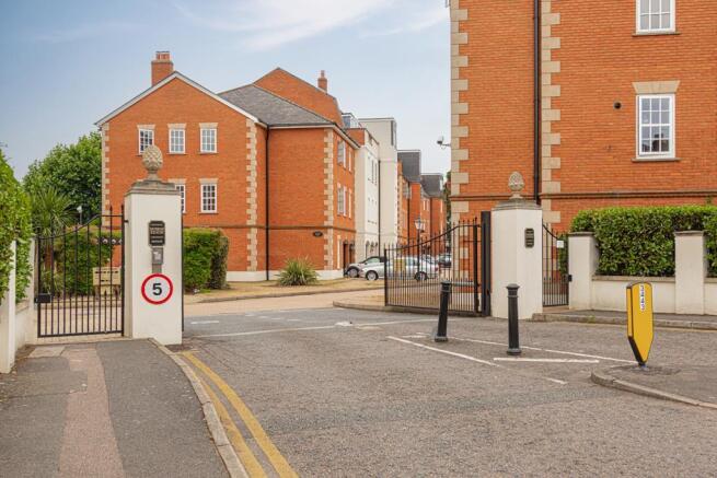 (Rightmove) 13.jpg