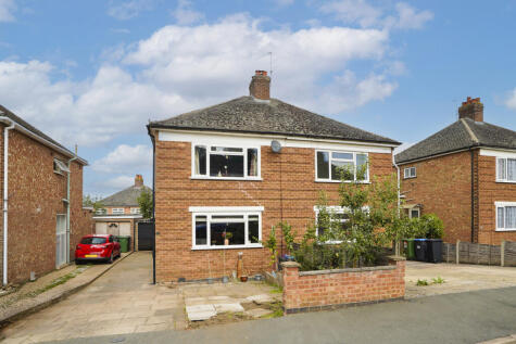 Glebe Crescent., Rugby, CV21