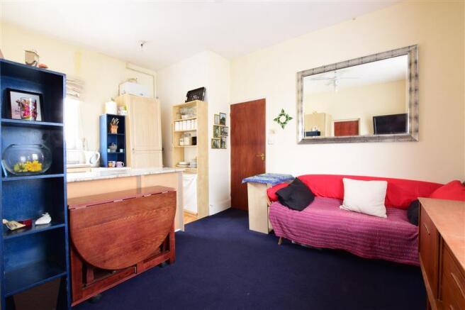 Lounge/Kitchen