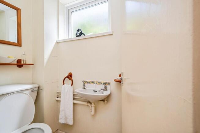 Gf Cloakroom