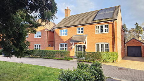 Greenacre Place, Newbury, RG14 7GY
