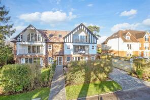 Flat 9, 5, Queens Park Road, Caterham CR3 5RB