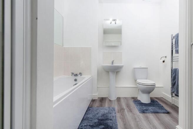2 bed Flat for sale Image 12