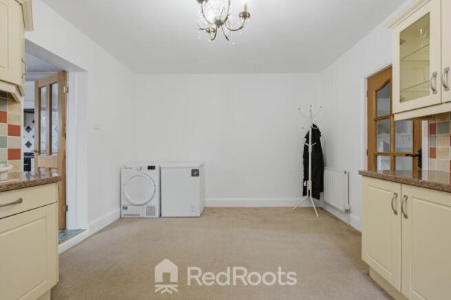 3 bed Semi-Detached for sale Image 7