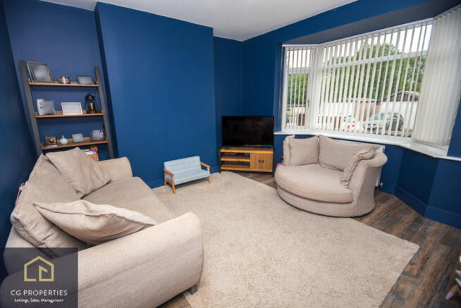 3 bed Semi-Detached for sale Image 2