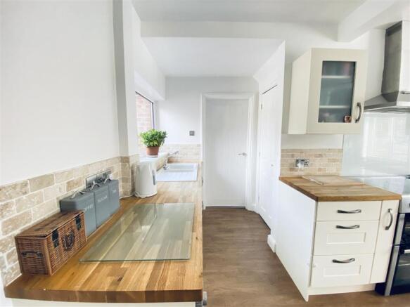 Superb Dining Kitchen
