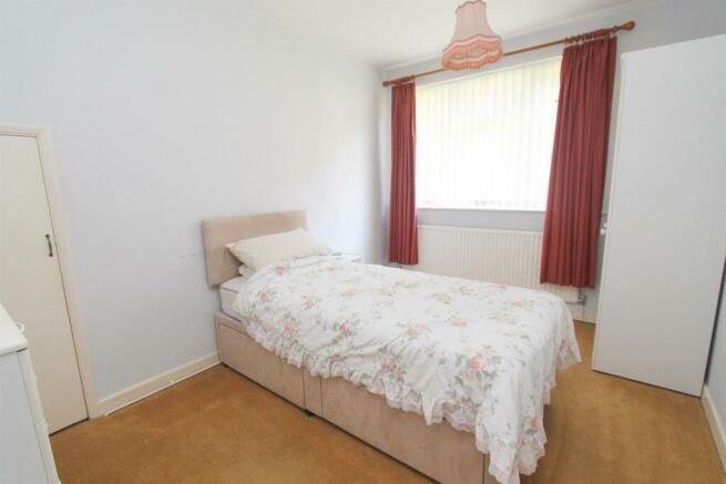 bed 1.jpg