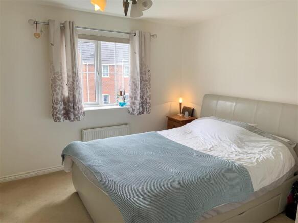 Bed 1.JPG