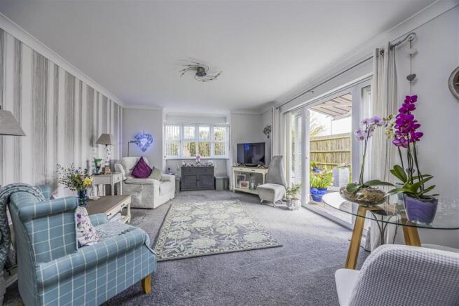 1 Kensington House, Manor Road, Hayling Island-Por