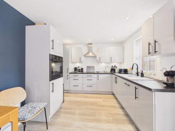 3 bed Detached for sale Image 6