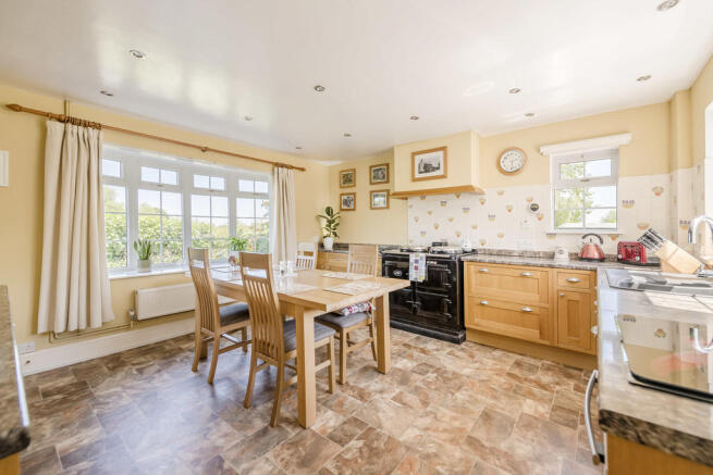 Kitchen/Dining