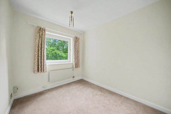 3 bed Apartment for sale Image 8