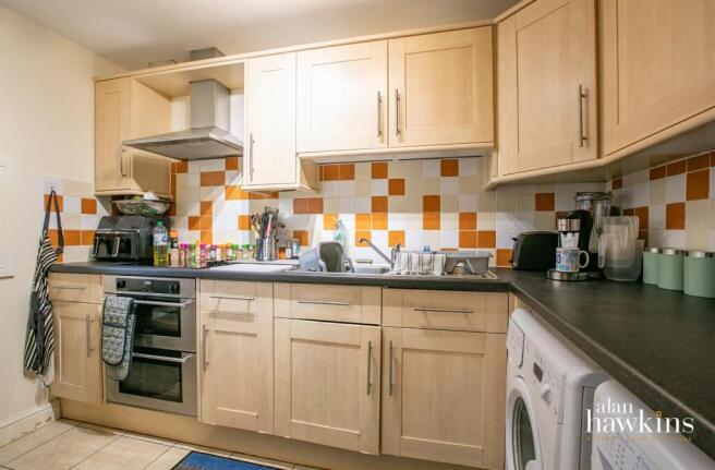 Rose Court, Wootton Bassett SN4 8 photo 4