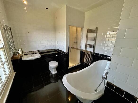 ensuite2.JPG