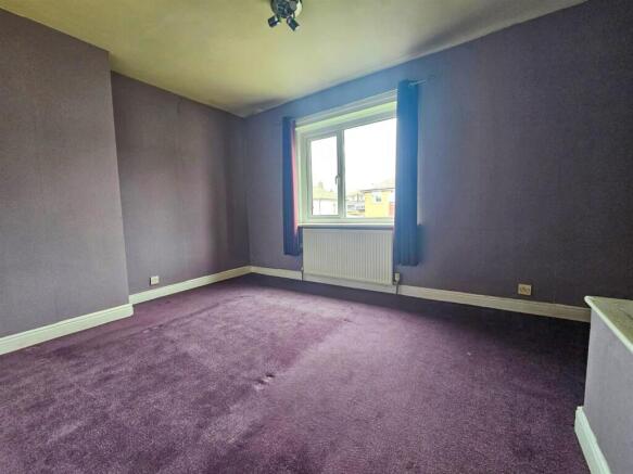 3 bed Terraced for sale Image 8