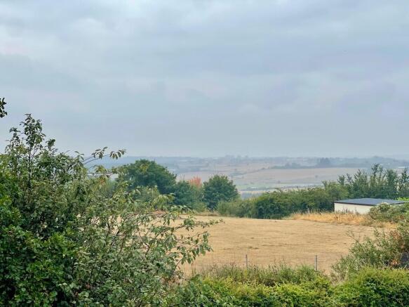 3 bed Apartment for sale Image 7