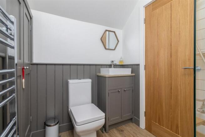 White Cottages 2-Bathroom C.jpg